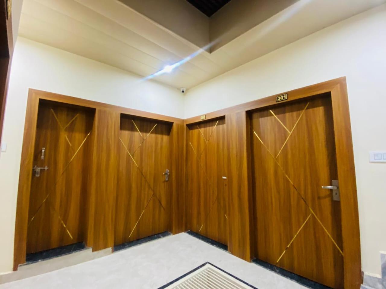 The Raman Palace- A Budget Hotel Mathura Luaran gambar
