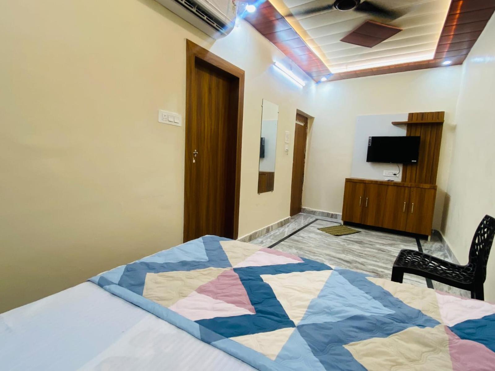 The Raman Palace- A Budget Hotel Mathura Luaran gambar