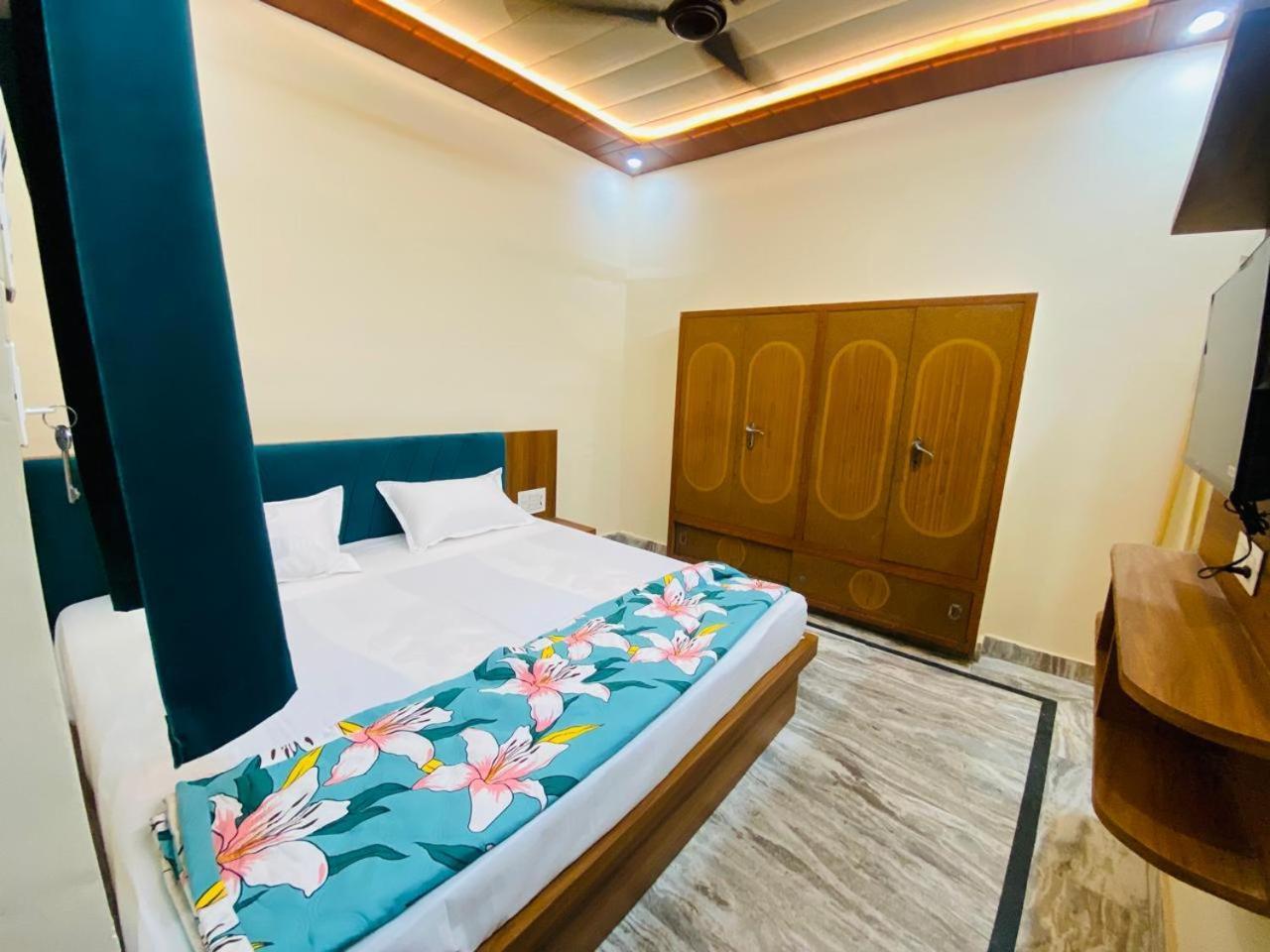 The Raman Palace- A Budget Hotel Mathura Luaran gambar
