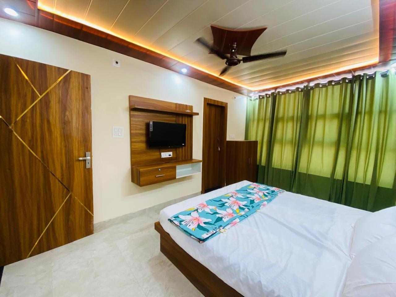 The Raman Palace- A Budget Hotel Mathura Luaran gambar