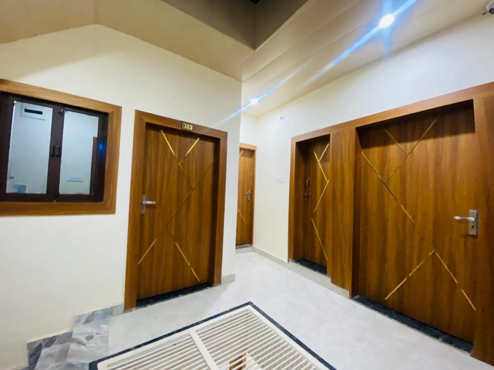 The Raman Palace- A Budget Hotel Mathura Luaran gambar