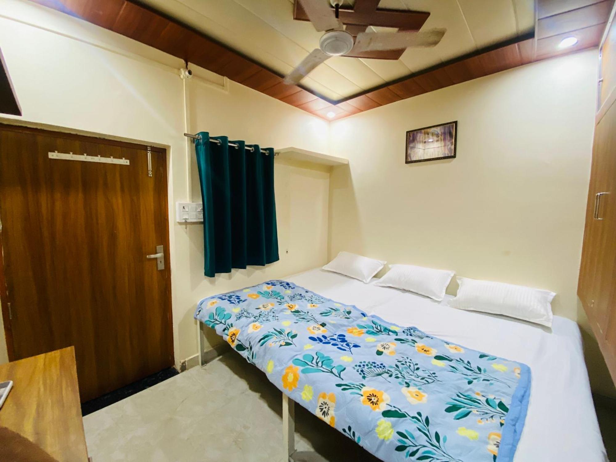 The Raman Palace- A Budget Hotel Mathura Luaran gambar